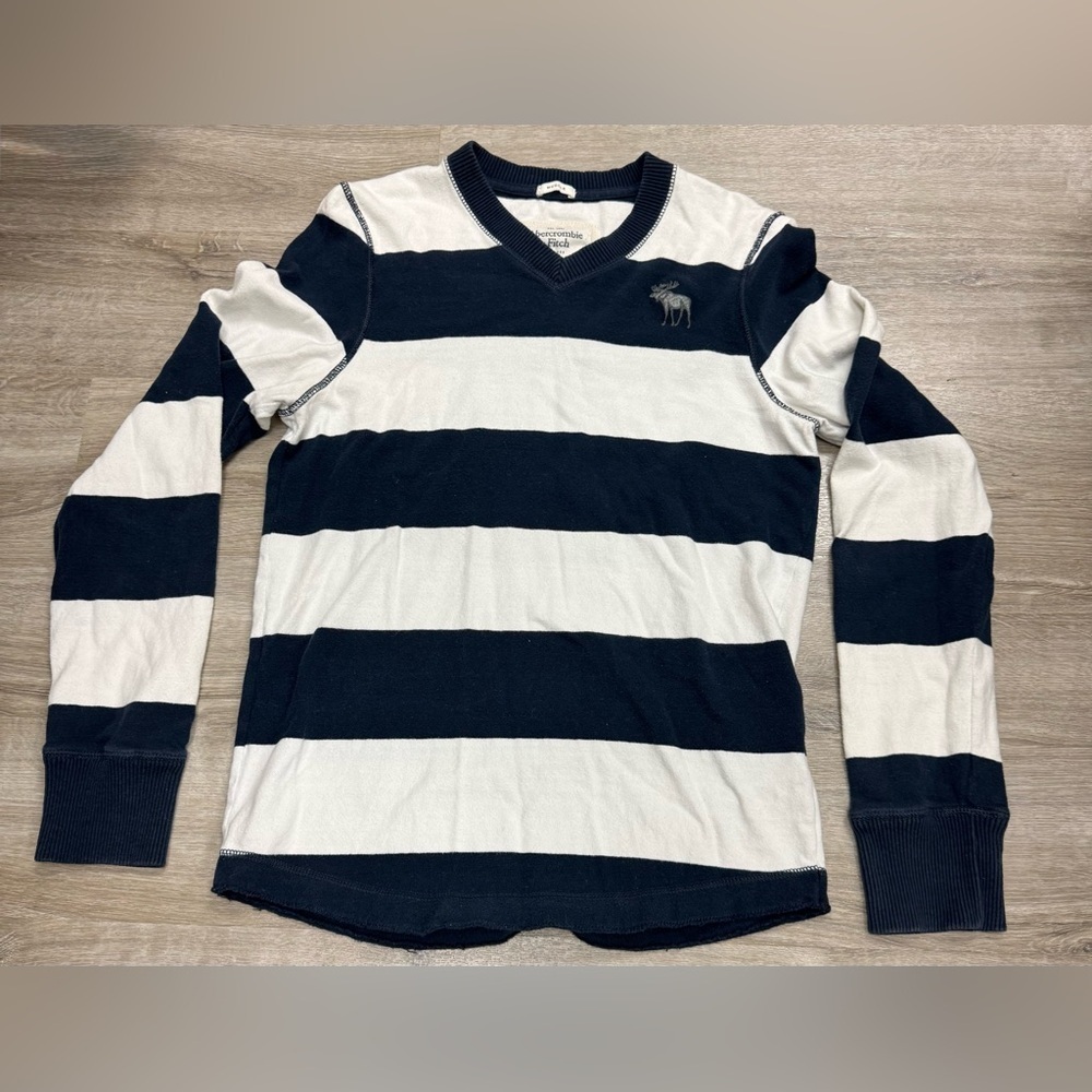 vintage Abercrombie & Fitch men's muscle fit v-neck pullover lightweight sweater